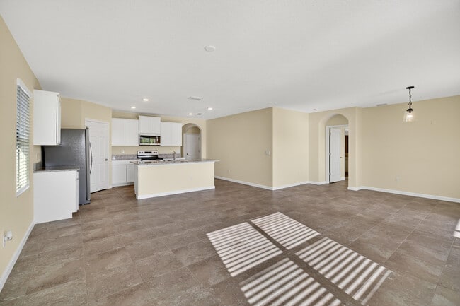 Building Photo - 6580 Canterbridge Dr