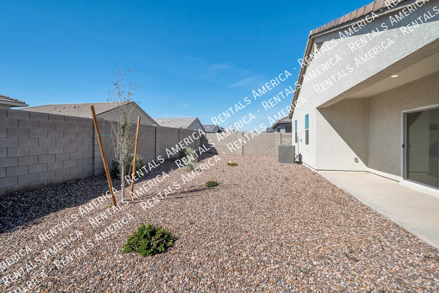 Building Photo - 4655 W Basil Ave