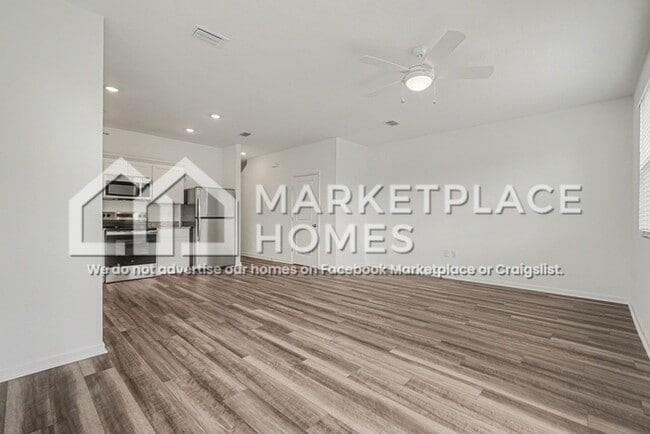 Building Photo - 11890 Sylvia St