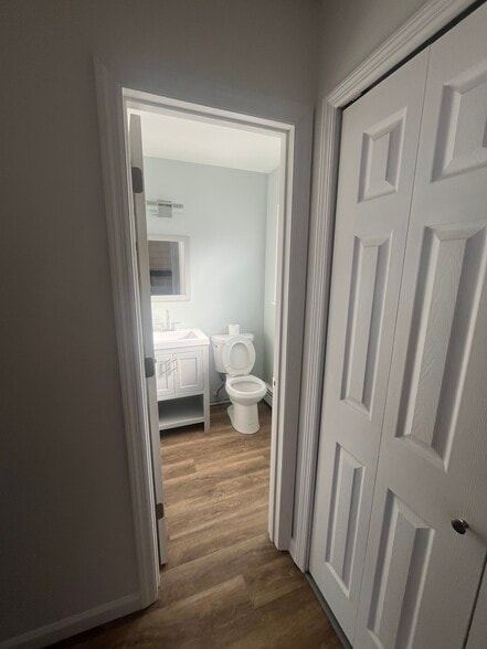 Building Photo - 14 Alpine Dr