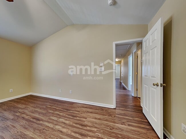 Building Photo - 11016 Treebranch Dr