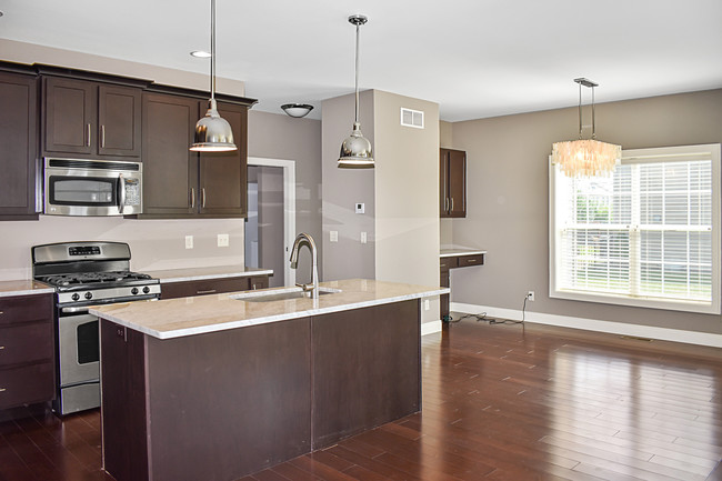 Building Photo - 4805 Watermark Dr