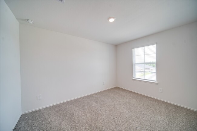 Building Photo - 30838 Brightwell Bnd