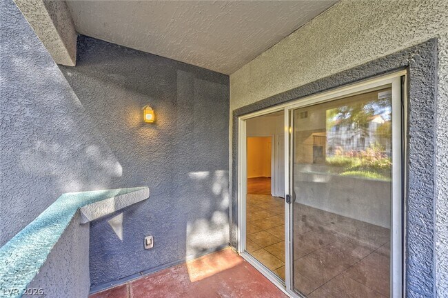 Building Photo - 6955 N Durango Dr