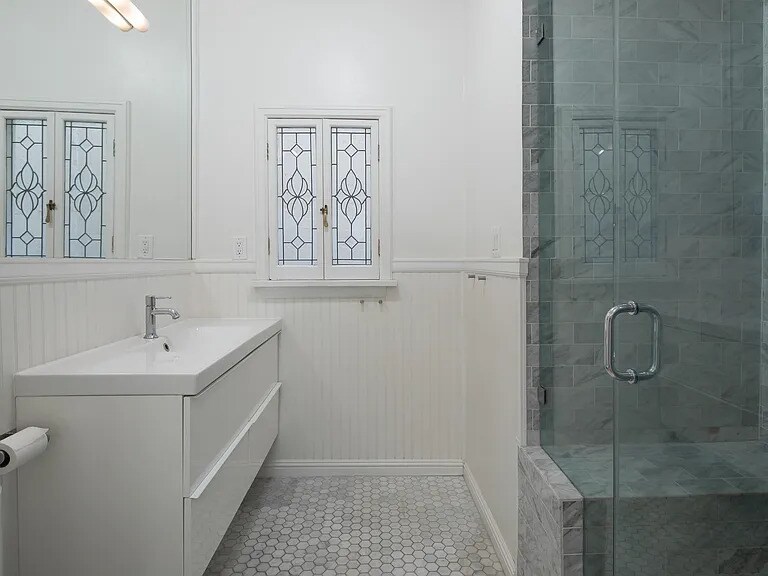 Building Photo - 1345 N Hayworth Ave