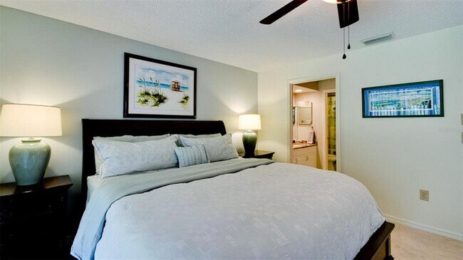 Building Photo - 7893 Timberwood Cir
