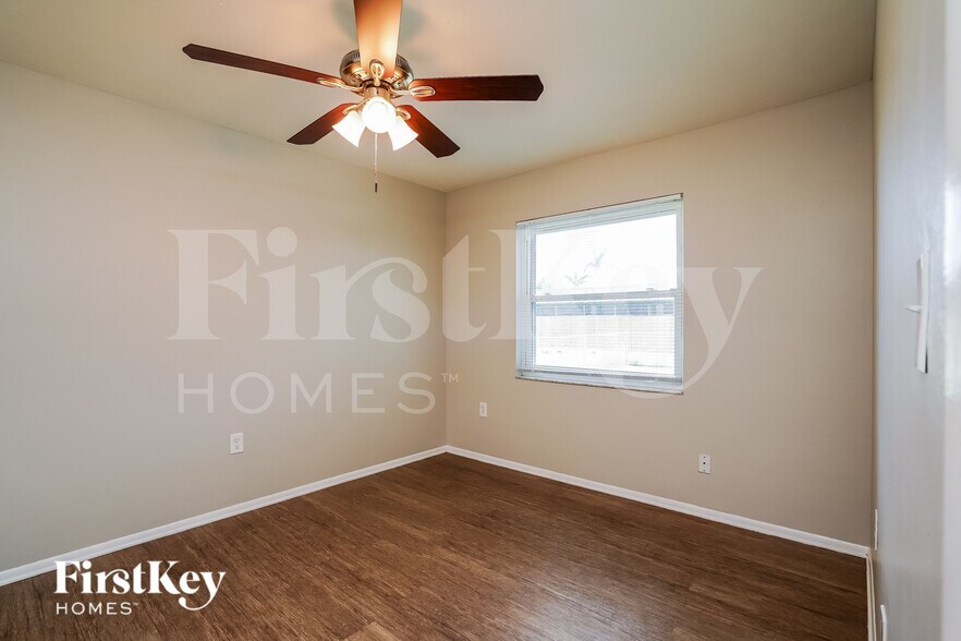 Building Photo - 2721 NW 7th Terrace