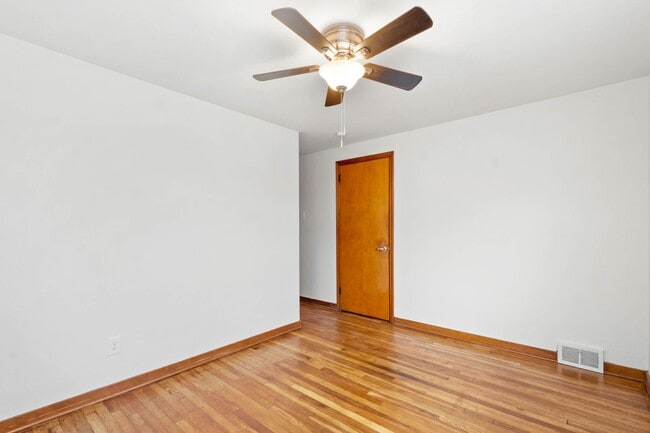 Building Photo - AVAILABLE MID-MARCH! Don’t miss this STUNNING 3 BEDROOM BRICK HOME LOCATED IN WEST VIEW!