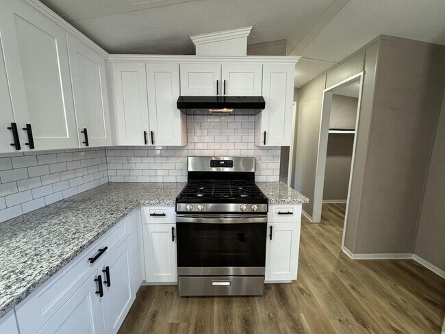 Building Photo - 9931 Cedar Branch Dr