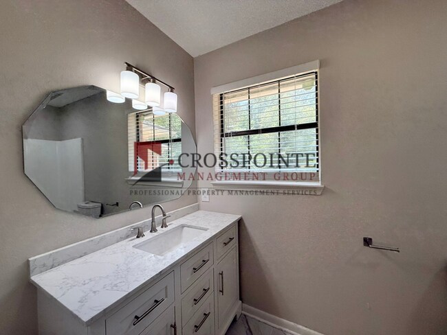 Building Photo - Tour Today! 3 Bedroom, 2 Bathroom Home!