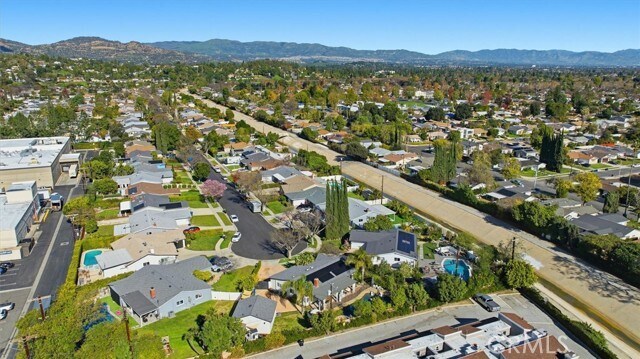 Building Photo - 6443 Gross Ave