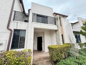 Building Photo - 20714 NE 5th Ct