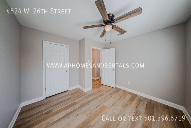 Building Photo - 4524 W 26th St