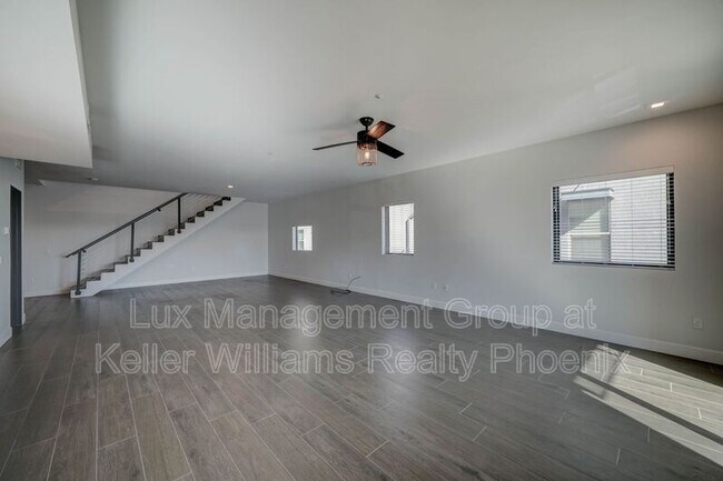 Building Photo - 504 E Roosevelt St