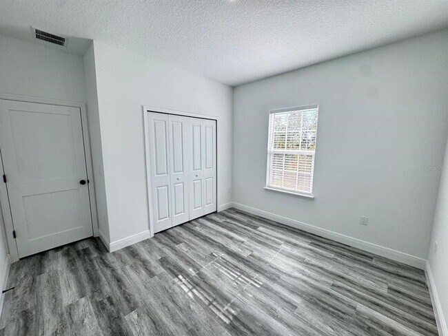 Building Photo - 455 Marion Oaks Dr