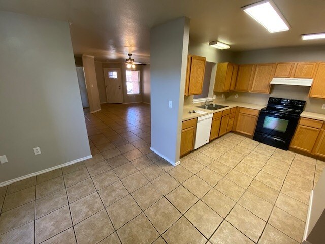 Building Photo - 535 N Brentwood Ave