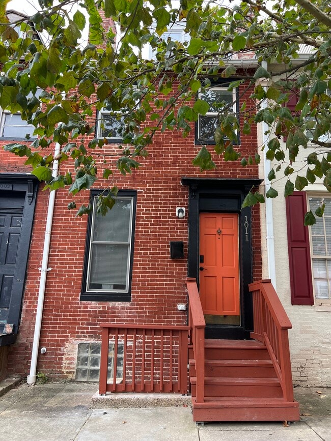 Building Photo - 1011 Hollins St