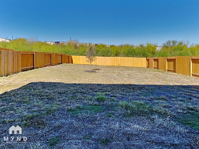 Building Photo - 9107 Crestway Rd