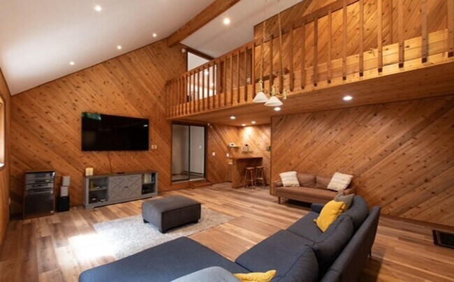 Building Photo - Get a Head Start on this Pocono Paradise R...