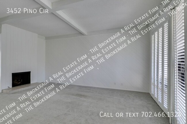 Building Photo - 3452 Pino Cir