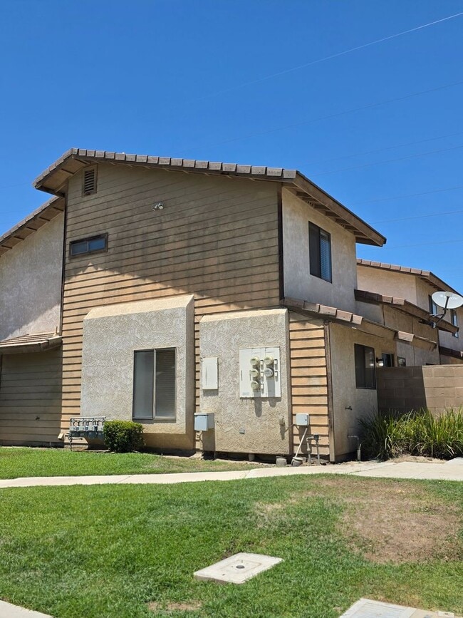 Building Photo - 8110 Laborough Dr