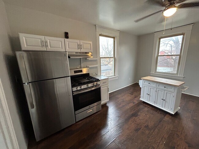 Building Photo - Cozy Duplex in Cheviot