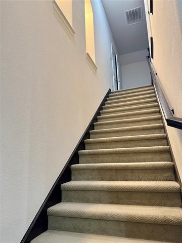 Building Photo - 12569 Royal Oaks Ln