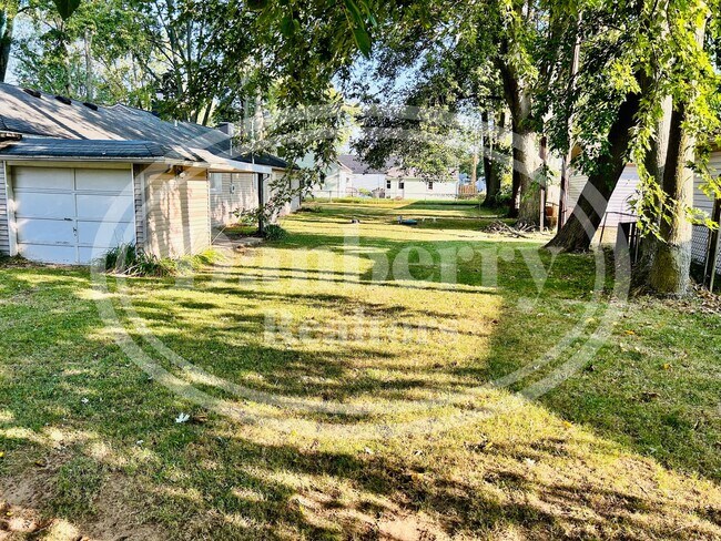Building Photo - 5504 Merriman Rd