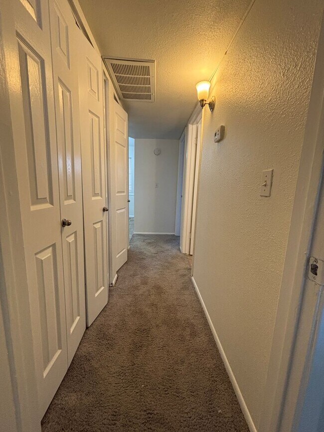 Building Photo - 1050 S Stapley Dr