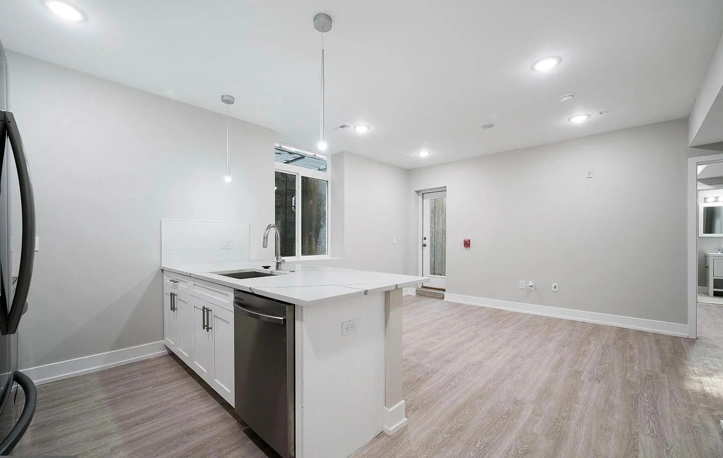 Building Photo - 649 N 35th St