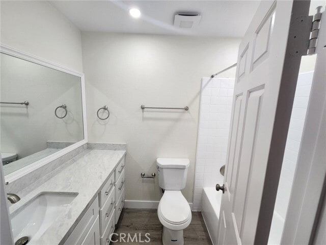Building Photo - 2131 Seaview Dr