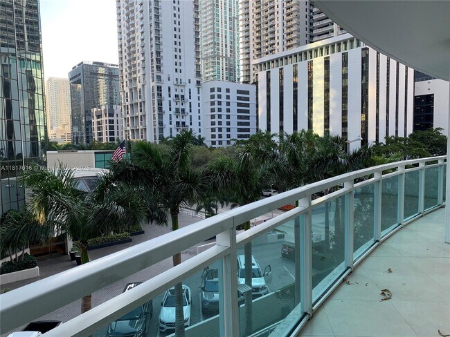 Building Photo - 951 Brickell Ave
