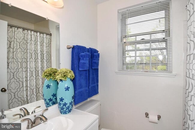 Building Photo - 2829 S Abingdon St