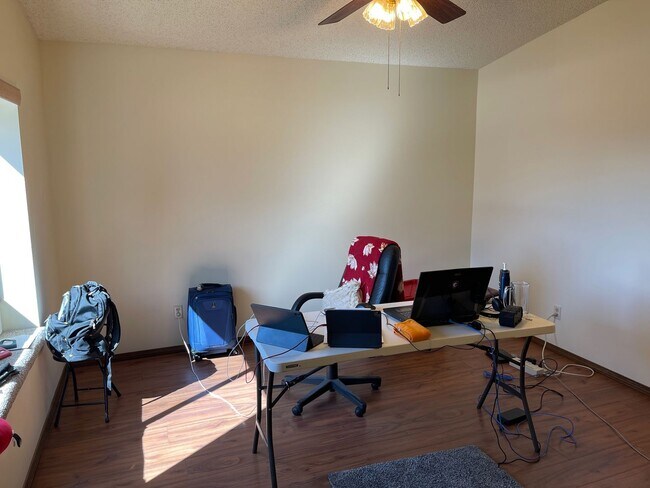 Building Photo - 4 Bedroom Rancher off of Powers Blvd