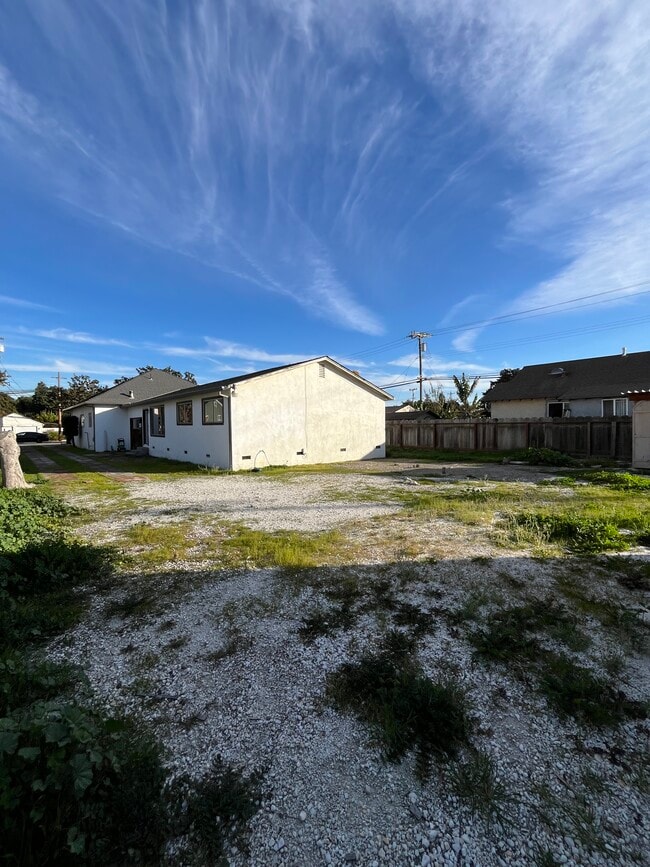 Building Photo - 750 Powell St