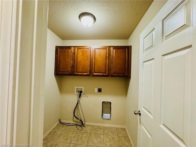 Building Photo - 204 Legacy Dr