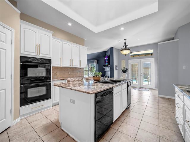 Building Photo - 3300 Melvin Dr