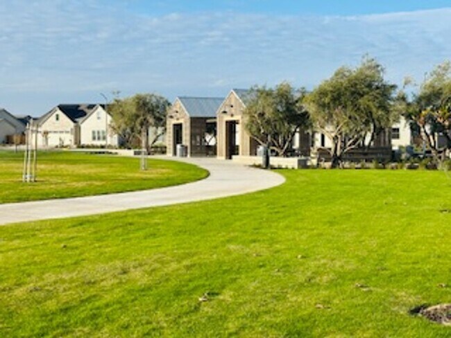 Building Photo - $500 Move In Bonus $2,695 Heritage Grove 3 Bed+Loft Home, Solar, Clovis & Shepherd - Plum Tree Ave.