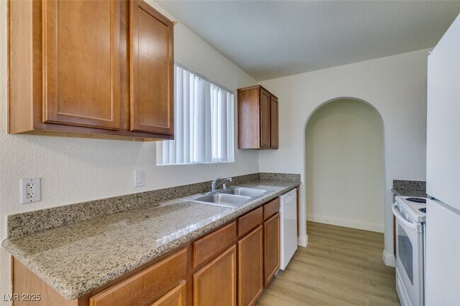 Building Photo - 1860 N Decatur Blvd