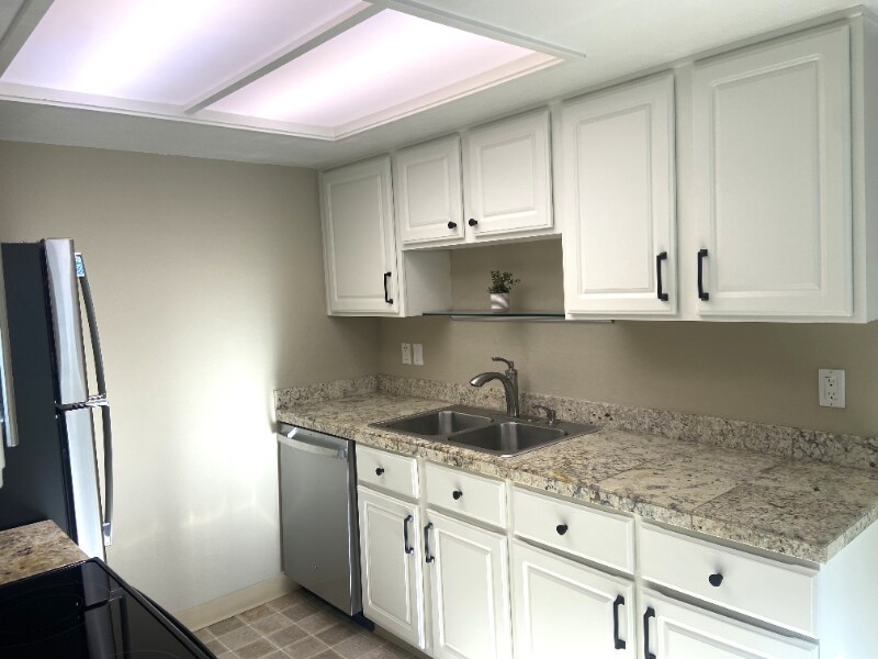 Building Photo - 9455 SW 146th Terrace