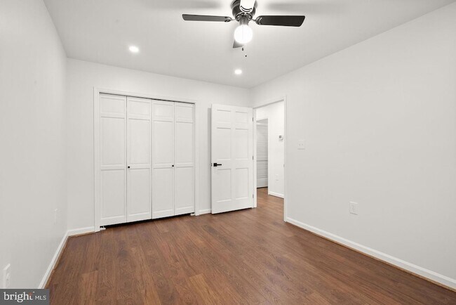 Building Photo - 7256 Glen Hollow Ct