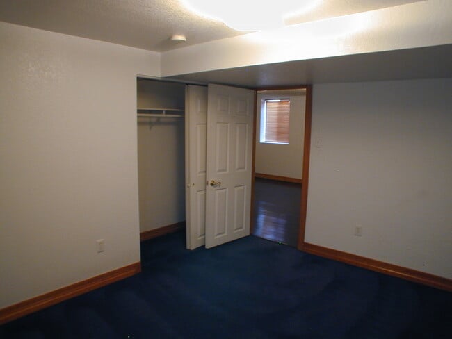 Building Photo - House For Lease