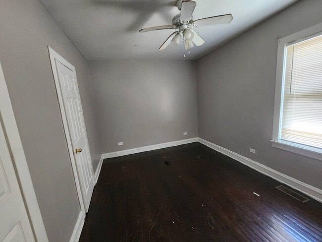 Building Photo - 8418 S Sangamon St