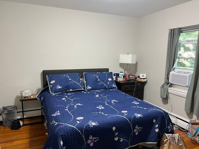 Building Photo - 131 Summer St