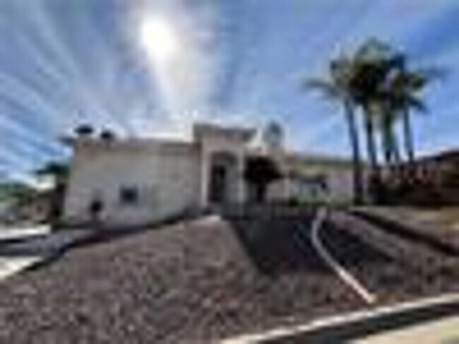 Building Photo - Charming Canyon Lake Home