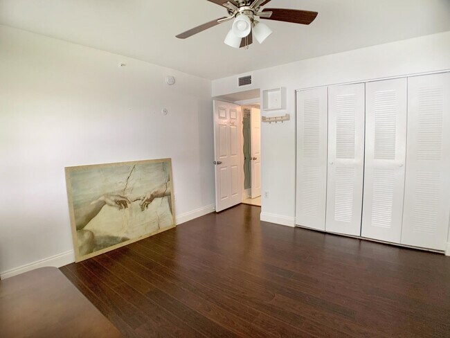 Building Photo - 5015 Wiles Rd