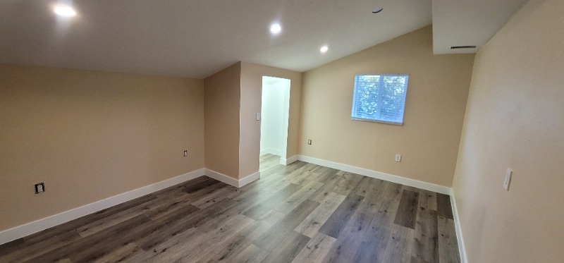 Building Photo - 5709 Avenida Silla
