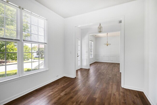 Building Photo - 707 Southshore Pkwy