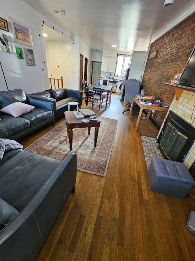 Building Photo - 510 Harvard St