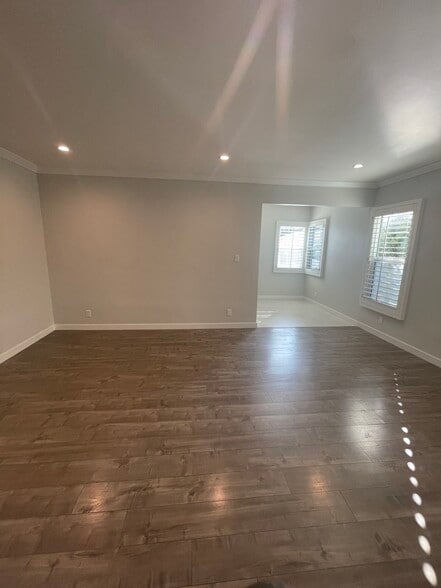 Building Photo - 5410 Packard St